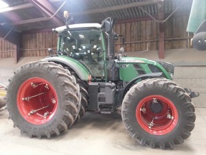 2012 Fendt 724 fitted with Trelleborg tyres and Stocks Duals Side
